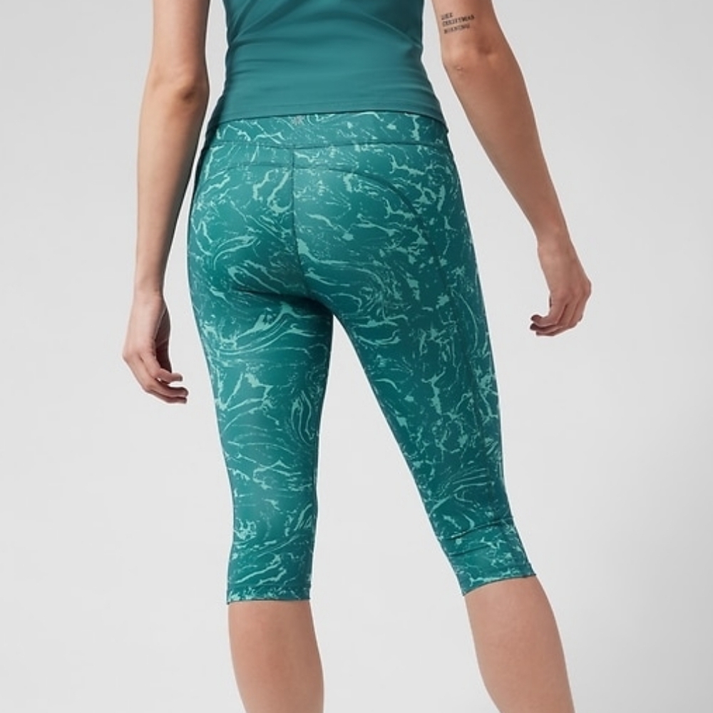 Athleta Accelerate Crop-Ripple Marble leggings